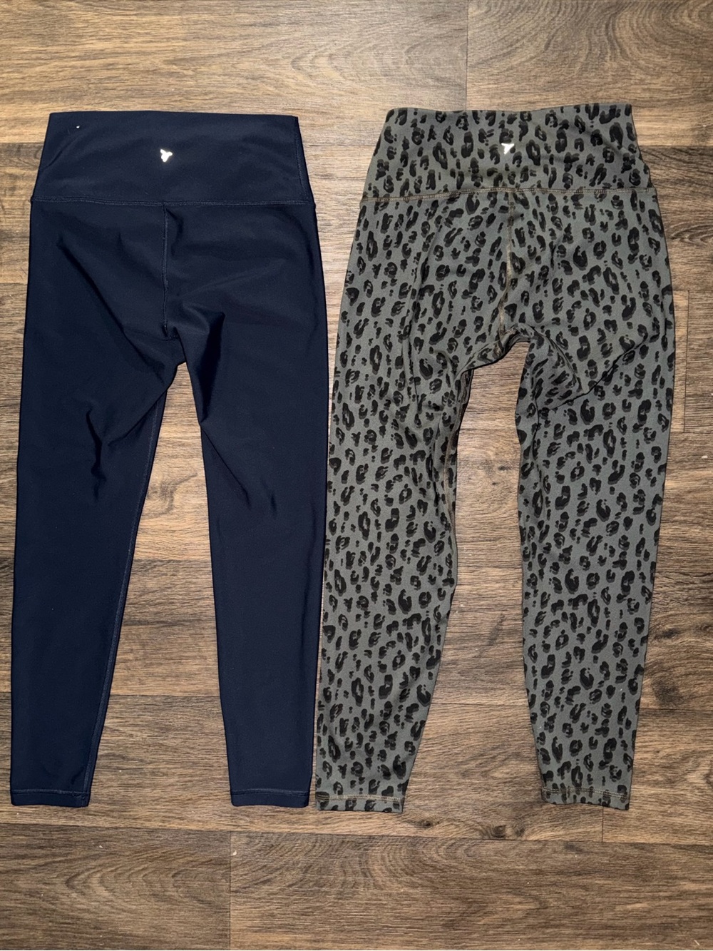 Old Navy 23” Olive Green Leopard & Navy Blue Legging Bundle Set Size Small #61
